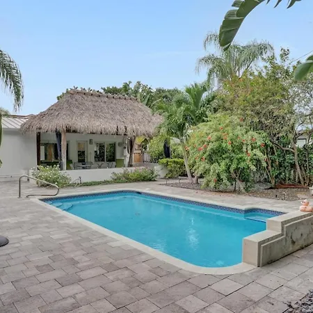 Daddy House-Victoria Park With Pool Villa